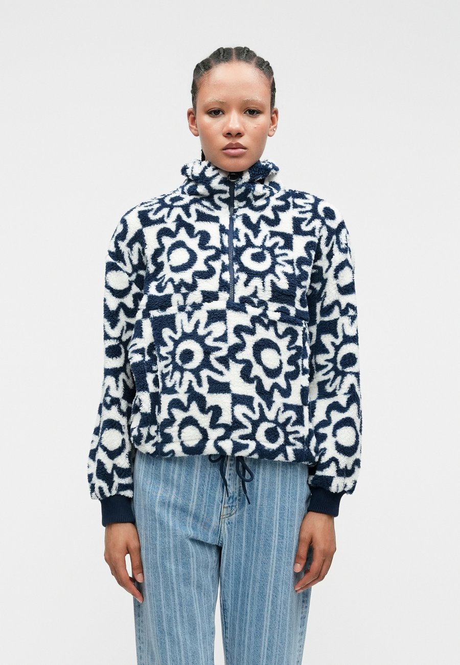 Джемпер Billabong TIME OFF, Dark Navy/Dark Blue
Джемпер Billabong TIME OFF, Dark Navy/Dark Blue