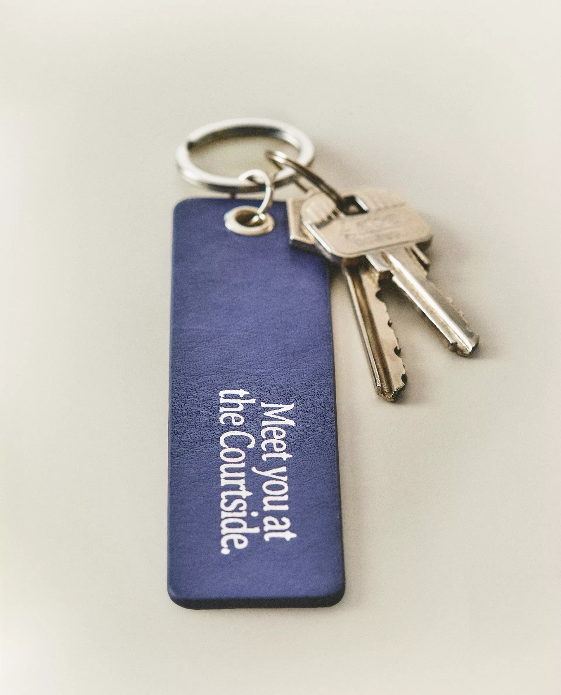 Теннисный брелок Zara Home Leather Tennis, синий
Теннисный брелок Zara Home Leather Tennis, синий