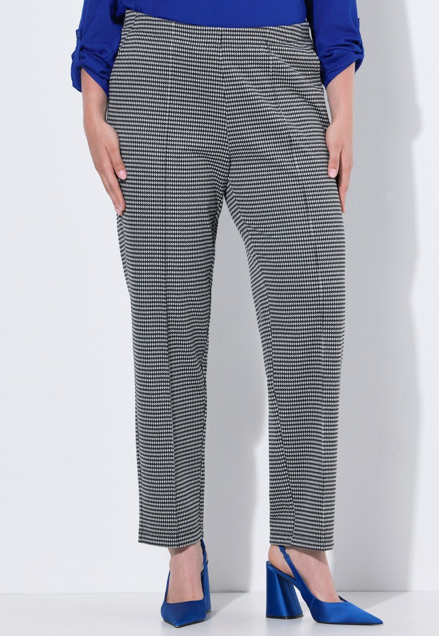 Брюки Ulla Popken TEXTURED HOUNDSTOOTH , Black
Брюки Ulla Popken TEXTURED HOUNDSTOOTH , Black