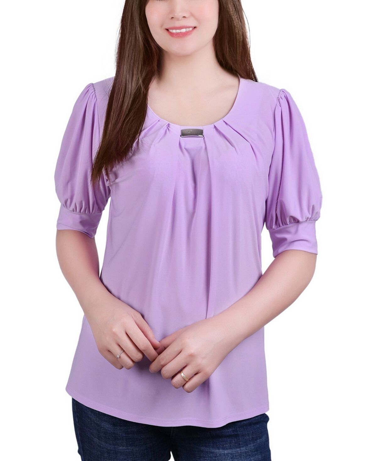 Миниатюрный топ с короткими рукавами и объемными рукавами NY Collection
Миниатюрный топ с короткими рукавами и объемными рукавами NY Collection