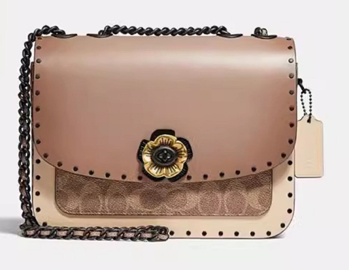 Сумка кросс-боди Coach Outlet Women’s Classic Madison Small Square, бежевый
Сумка кросс-боди Coach Outlet Women’s Classic Madison Small Square, бежевый