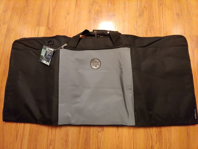 Yamaha YBA611 серый и черный
Yamaha YBA611 серый и черный