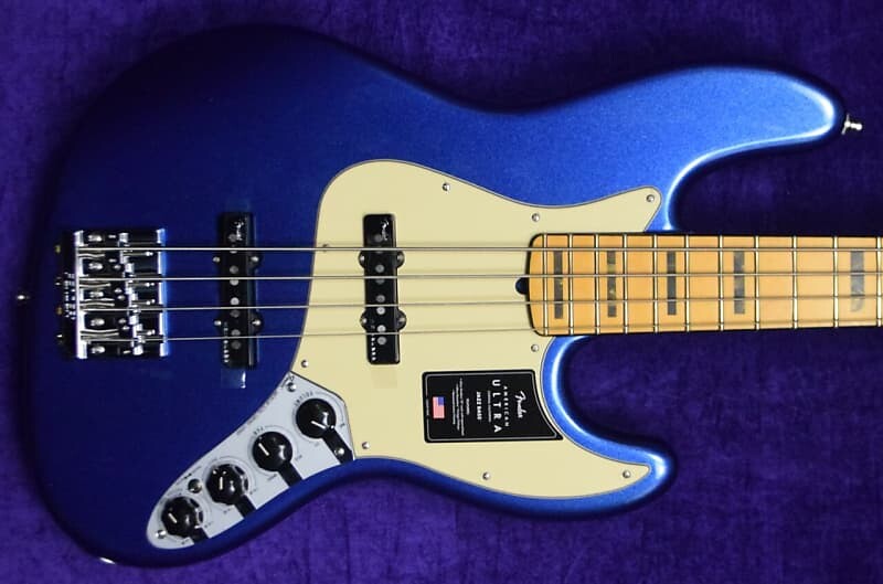 Fender American Ultra Jazz, синяя кобра / клен American Ultra Jazz, / Maple
Fender American Ultra Jazz, синяя кобра / клен American Ultra Jazz, / Maple