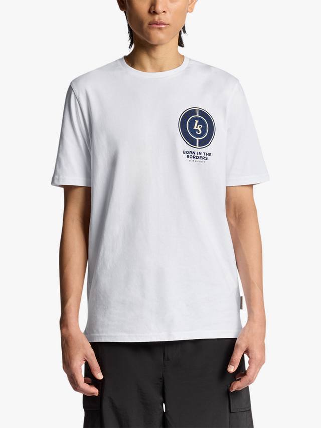 Футболка из хлопка с принтом Born In The Borders Lyle & Scott
Футболка из хлопка с принтом Born In The Borders Lyle & Scott