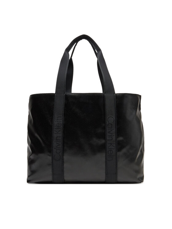 Сумочка Ultralight Water Repellent Tote LV04F3211G Calvin Klein, черный
Сумочка Ultralight Water Repellent Tote LV04F3211G Calvin Klein, черный