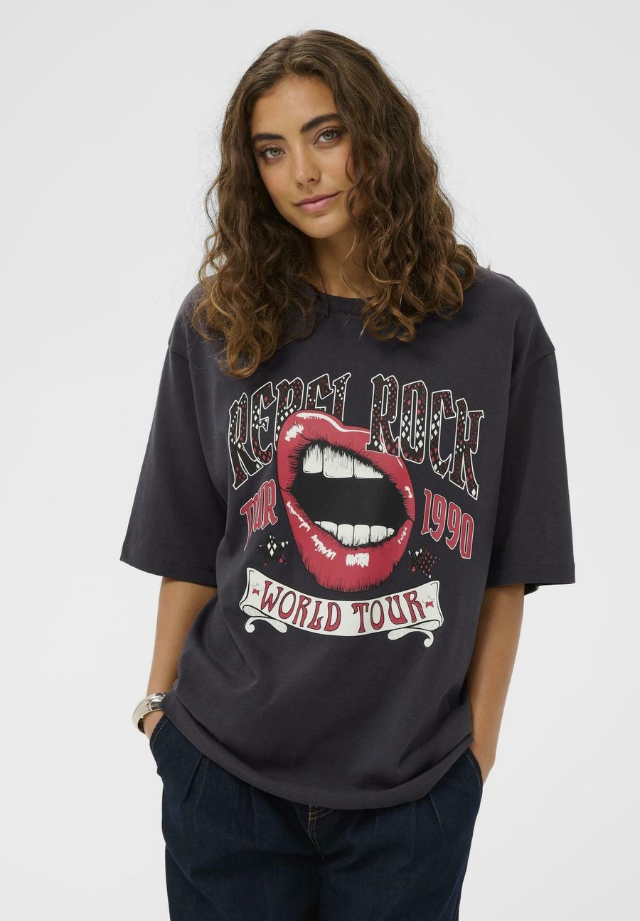 Футболка Culture ROCKY ALFIE , Phantom/Blue
Футболка Culture ROCKY ALFIE , Phantom/Blue