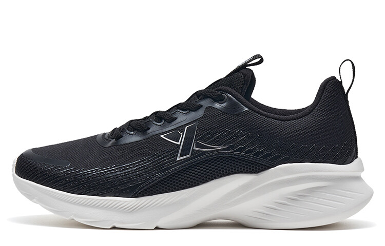 Кроссовки женские с низким верхом, черные/серебристые Xtep
Кроссовки женские с низким верхом, черные/серебристые Xtep