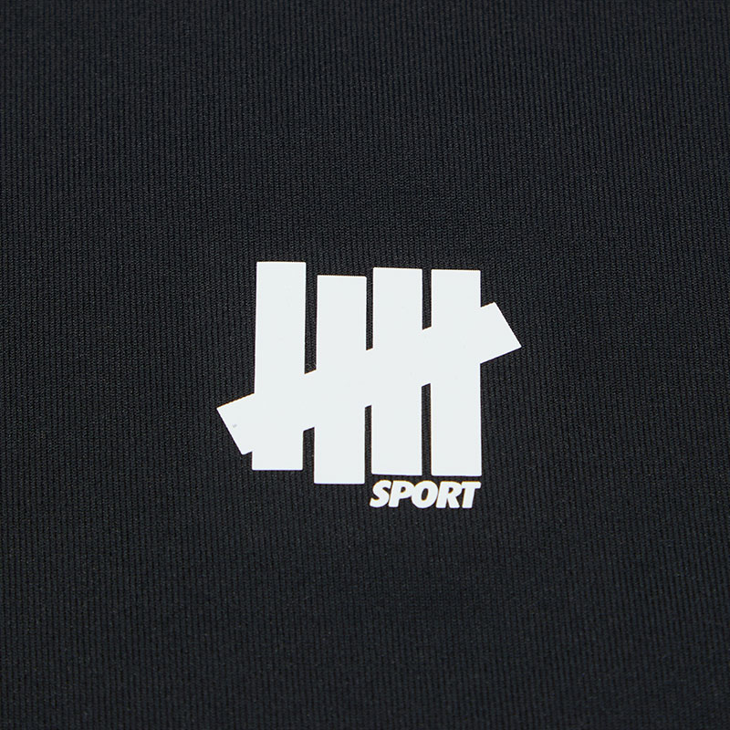 Майка Sport Collection SS25 Unisex UNDEFEATED, черный
Майка Sport Collection SS25 Unisex UNDEFEATED, черный