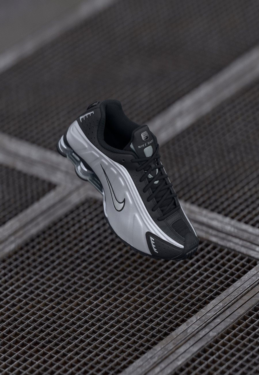 Кроссовки Nike Sportswear SHOX R4 UNISEX, Metallic Silver-Coloured/Black/Flat Silver-Coloured/Silver-Coloured
Кроссовки Nike Sportswear SHOX R4 UNISEX, Metallic Silver-Coloured/Black/Flat Silver-Coloured/Silver-Coloured