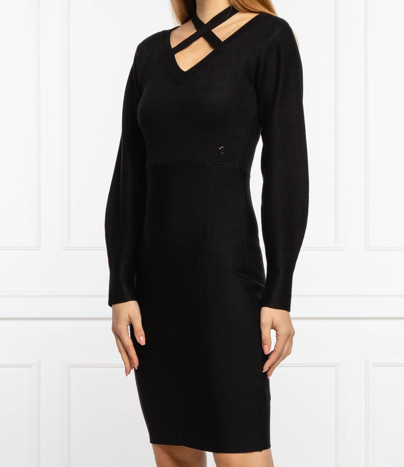 Платье GUESS janet, черный
Платье GUESS janet, черный