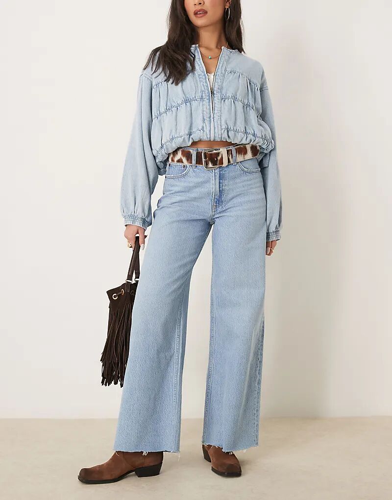 Джинсы с высокой посадкой и широкими штанинами светло-голубого цвета Abercrombie & Fitch
Джинсы с высокой посадкой и широкими штанинами светло-голубого цвета Abercrombie & Fitch