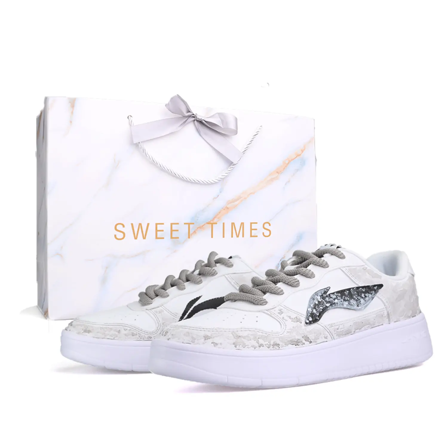 LINING Лининг Понтун Боутс нескользящие, легкие и дышащие лоу-топ скейтбордские кроссовки унисекс бело-серые, цвет White Gray Shopping Bag
LINING Лининг Понтун Боутс нескользящие, легкие и дышащие лоу-топ скейтбордские кроссовки унисекс бело-серые, цвет White Gray Shopping Bag