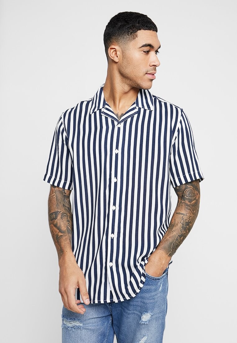 Рубашка Onswayne Life Ss Noos Only & Sons, цвет dress blues
Рубашка Onswayne Life Ss Noos Only & Sons, цвет dress blues