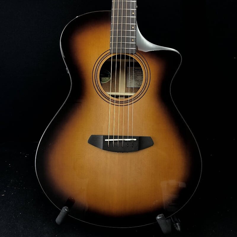 Breedlove Solo Pro Concert Edgeburst CE Красный кедр-африканское красное дерево Breedlove Solo Pro Concert Edgeburst CE Red Cedar-African Mahogany
Breedlove Solo Pro Concert Edgeburst CE Красный кедр-африканское красное дерево Breedlove Solo Pro Concert Edgeburst CE Red Cedar-African Mahogany
