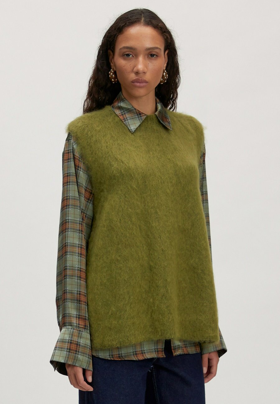 Топ EDITED THANYA, Grün/Green
Топ EDITED THANYA, Grün/Green