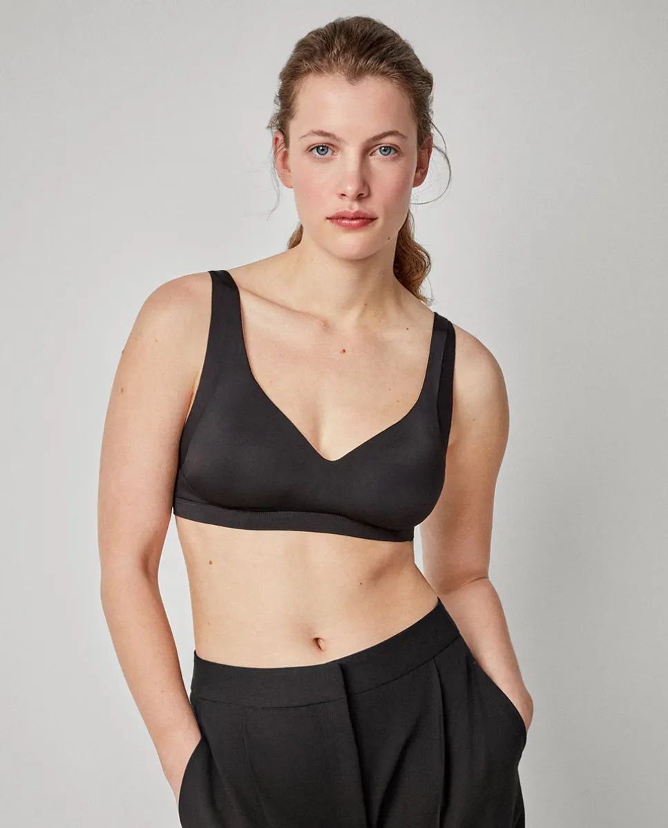 Бюстгальтер без косточек с эффектом уменьшения спины Gisela, черный
Бюстгальтер без косточек с эффектом уменьшения спины Gisela, черный