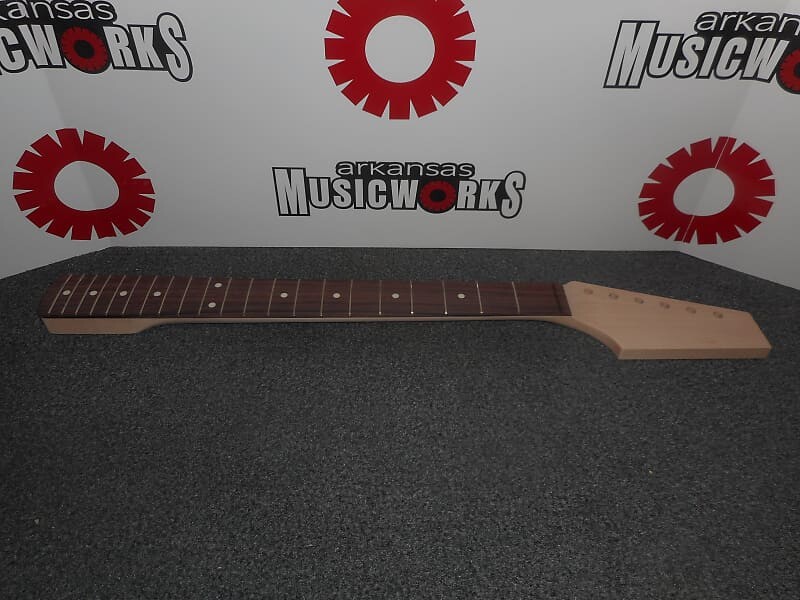 Гриф Half Paddle Head, закругленная пятка, 21 лад, накладка на гриф из палисандра #PHR-S1C Allparts
Гриф Half Paddle Head, закругленная пятка, 21 лад, накладка на гриф из палисандра #PHR-S1C Allparts