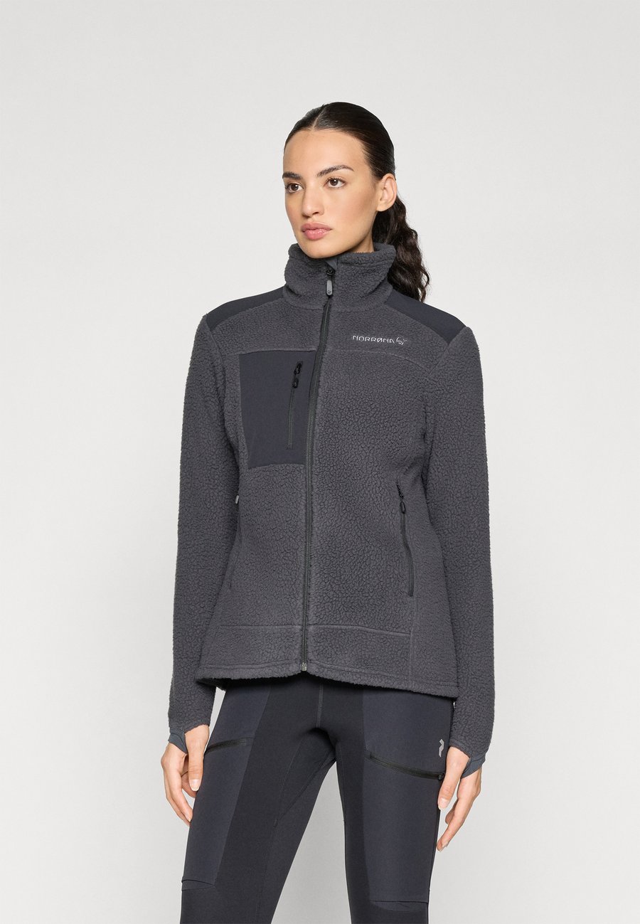 Флисовая куртка Norrøna TROLLVEGGEN JACKET , Phantom/Dark Grey
Флисовая куртка Norrøna TROLLVEGGEN JACKET , Phantom/Dark Grey