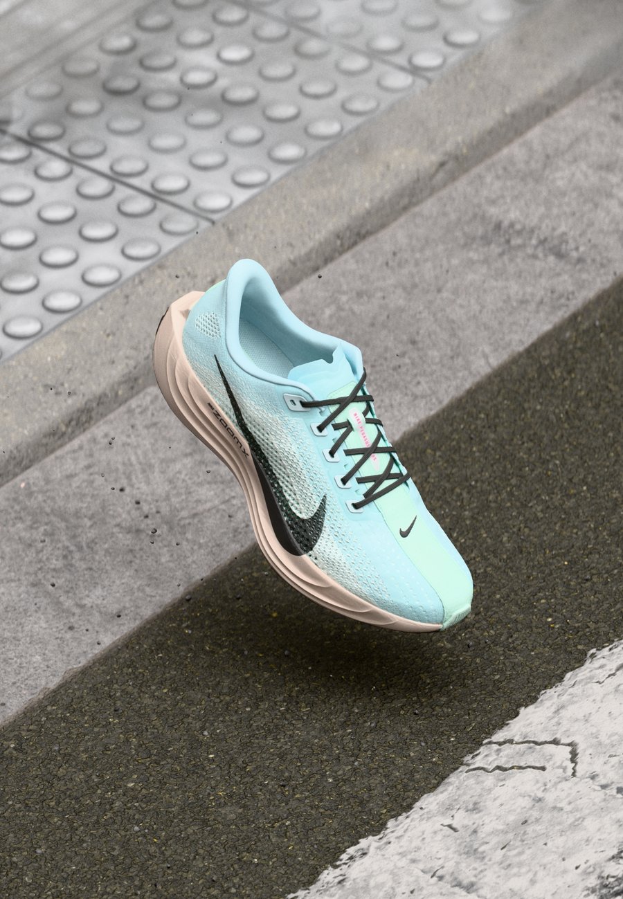 Кроссовки Nike Performance PEGASUS PLUS, Glacier Blue/Blac/Mint Foam/Green Shock/Hyper Pink/Silt Red/Light Blue
Кроссовки Nike Performance PEGASUS PLUS, Glacier Blue/Blac/Mint Foam/Green Shock/Hyper Pink/Silt Red/Light Blue