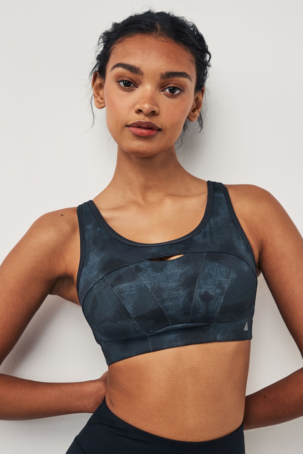 Спортивный бюстгальтер Active Sports dd+ с антидребезгом для высокоинтенсивных тренировок Next, синий
Спортивный бюстгальтер Active Sports dd+ с антидребезгом для высокоинтенсивных тренировок Next, синий