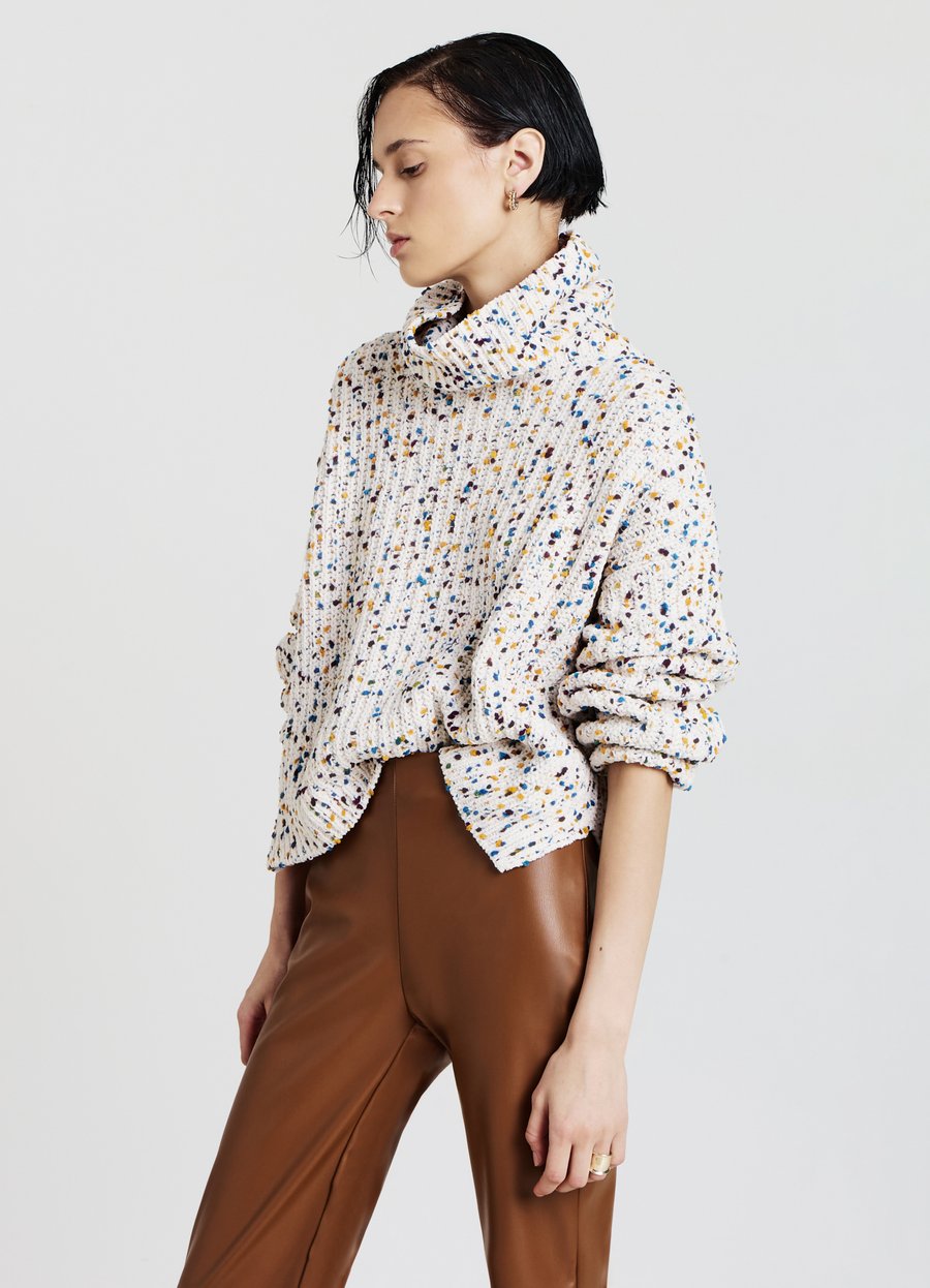 Джемпер Calliope DOLCEVITA, Var Gesso/White
Джемпер Calliope DOLCEVITA, Var Gesso/White