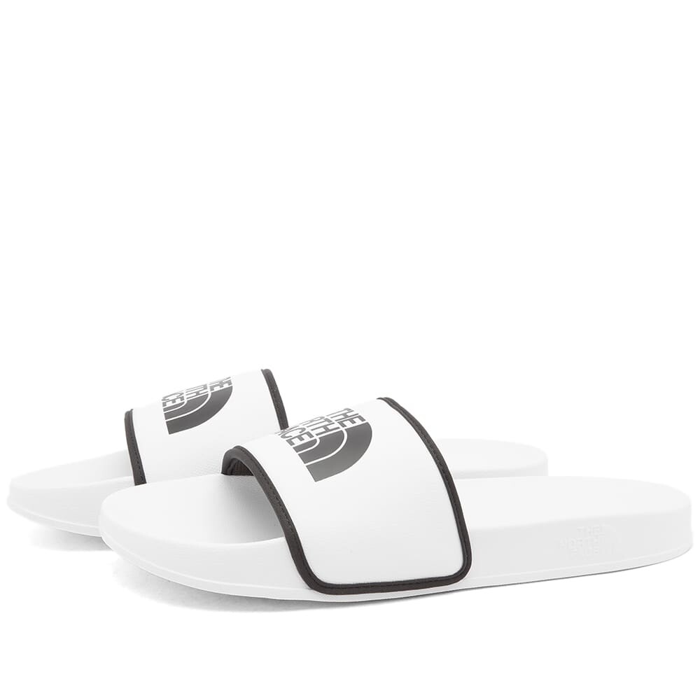 Шлепанцы The North Face Base Camp Slide III 
Шлепанцы The North Face Base Camp Slide III