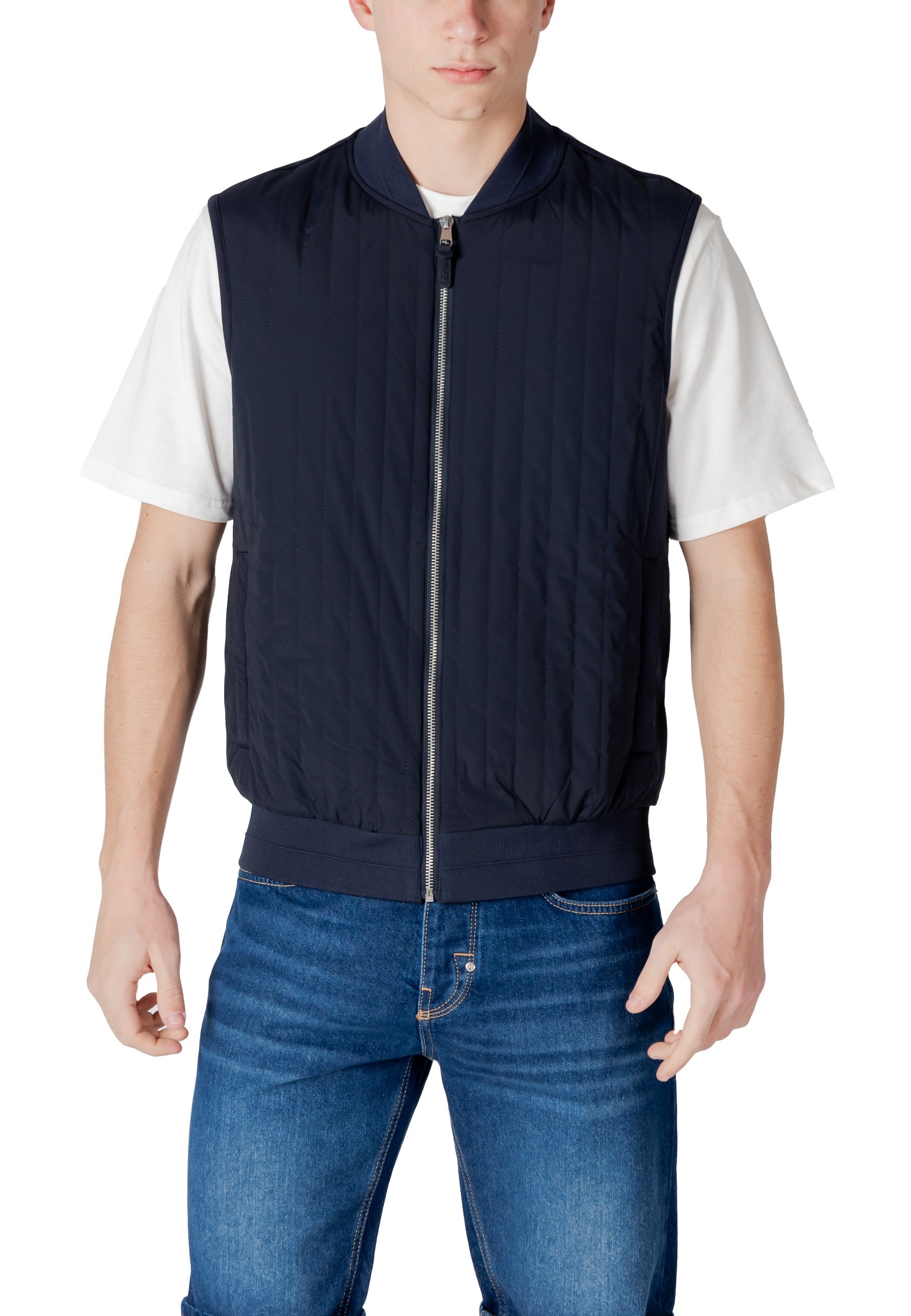 Жилеты Antony Morato
Жилеты Antony Morato