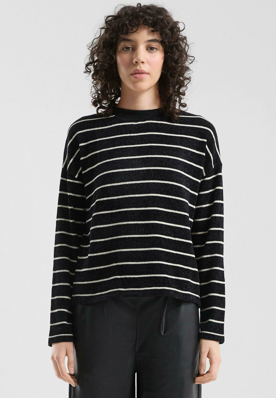 Джемпер QS PULLOVER, Schwarz/Black
Джемпер QS PULLOVER, Schwarz/Black