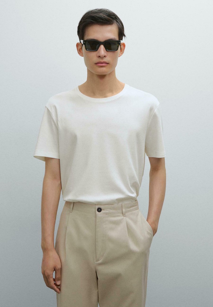 Футболка Massimo Dutti SHORT SLEEVE WITH CREW NECK, Beige
Футболка Massimo Dutti SHORT SLEEVE WITH CREW NECK, Beige