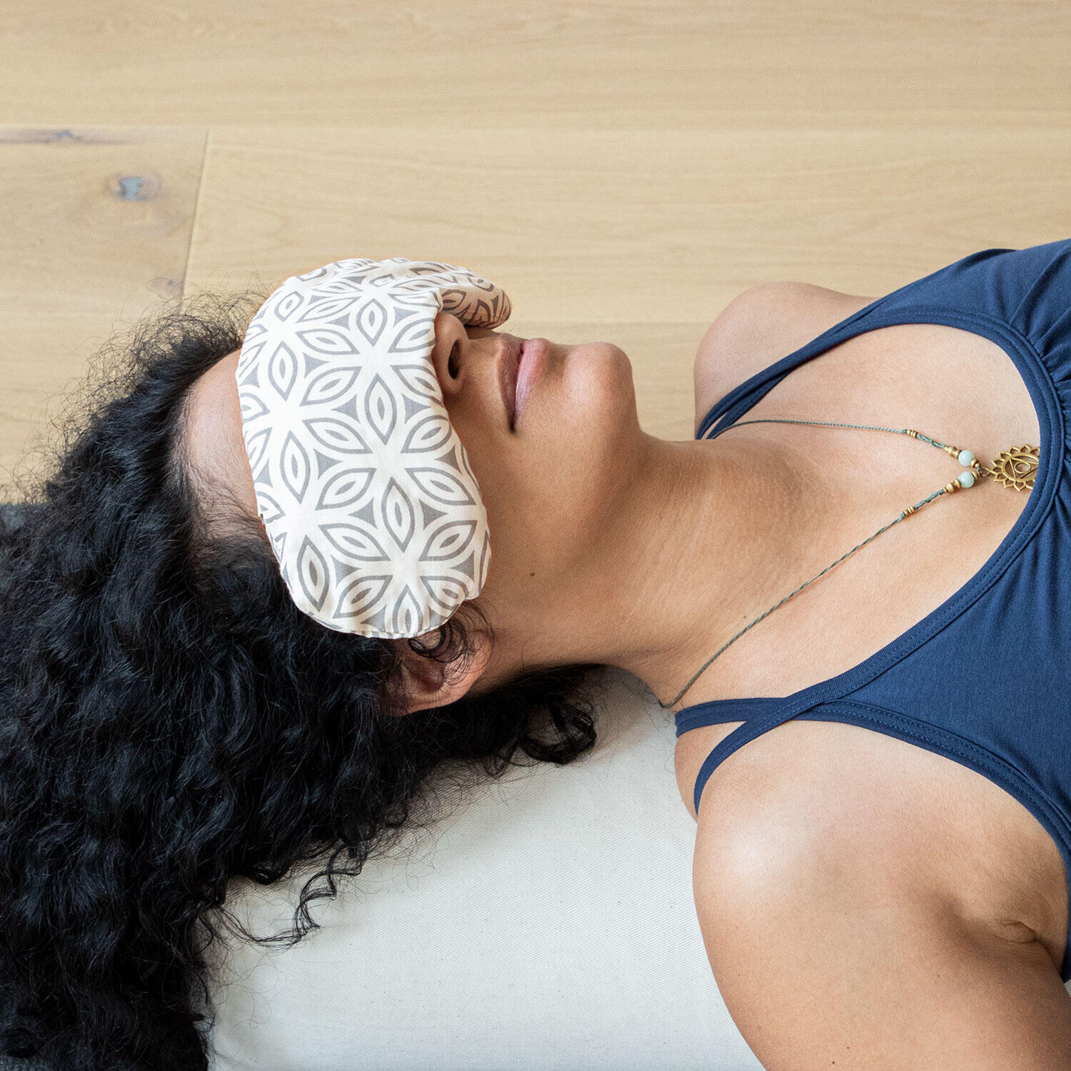 Подушка для глаз хлопок натуральный/серый с рисунком лотоса, веган BODHI, Серый
Подушка для глаз хлопок натуральный/серый с рисунком лотоса, веган BODHI, Серый