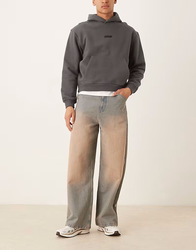 Супермешковатые джинсы ASOS DESIGN с насыщенным красным оттенком в средне-синем цвете 
Супермешковатые джинсы ASOS DESIGN с насыщенным красным оттенком в средне-синем цвете