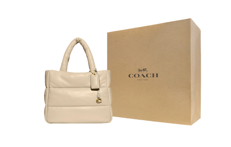 COACH Кожаная сумка облако
COACH Кожаная сумка облако
