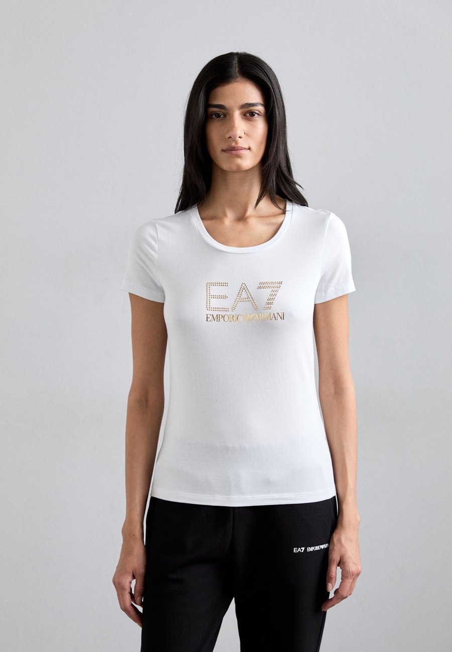Футболка EA7 Emporio Armani Print T-shirt, White
Футболка EA7 Emporio Armani Print T-shirt, White