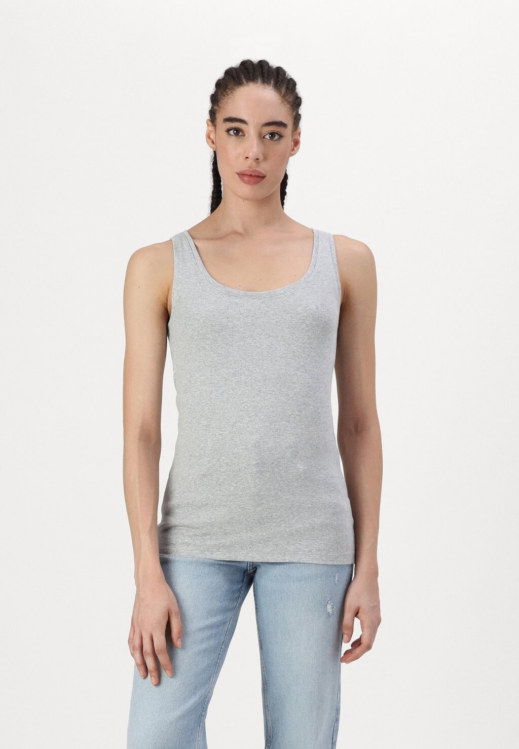 Топ TANK GAP, черный
Топ TANK GAP, черный