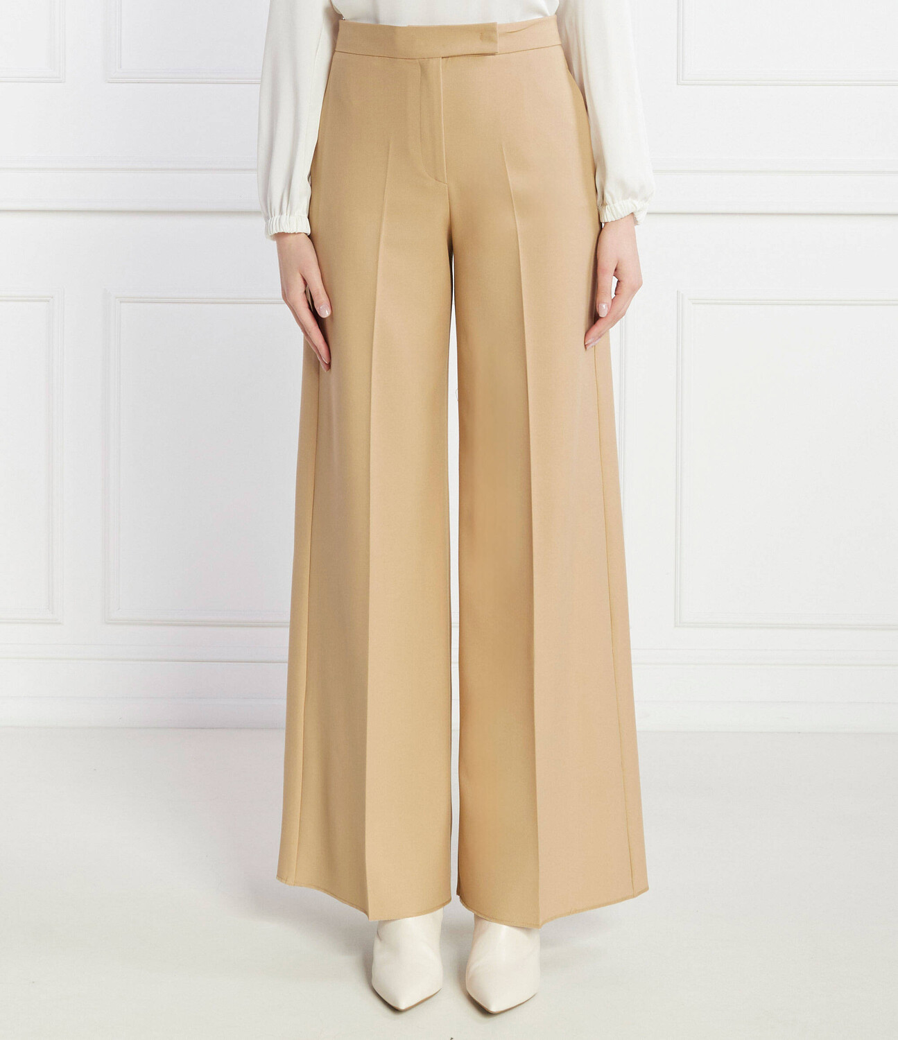 Брюки MAX&Co. Loose fit, бежевый
Брюки MAX&Co. Loose fit, бежевый