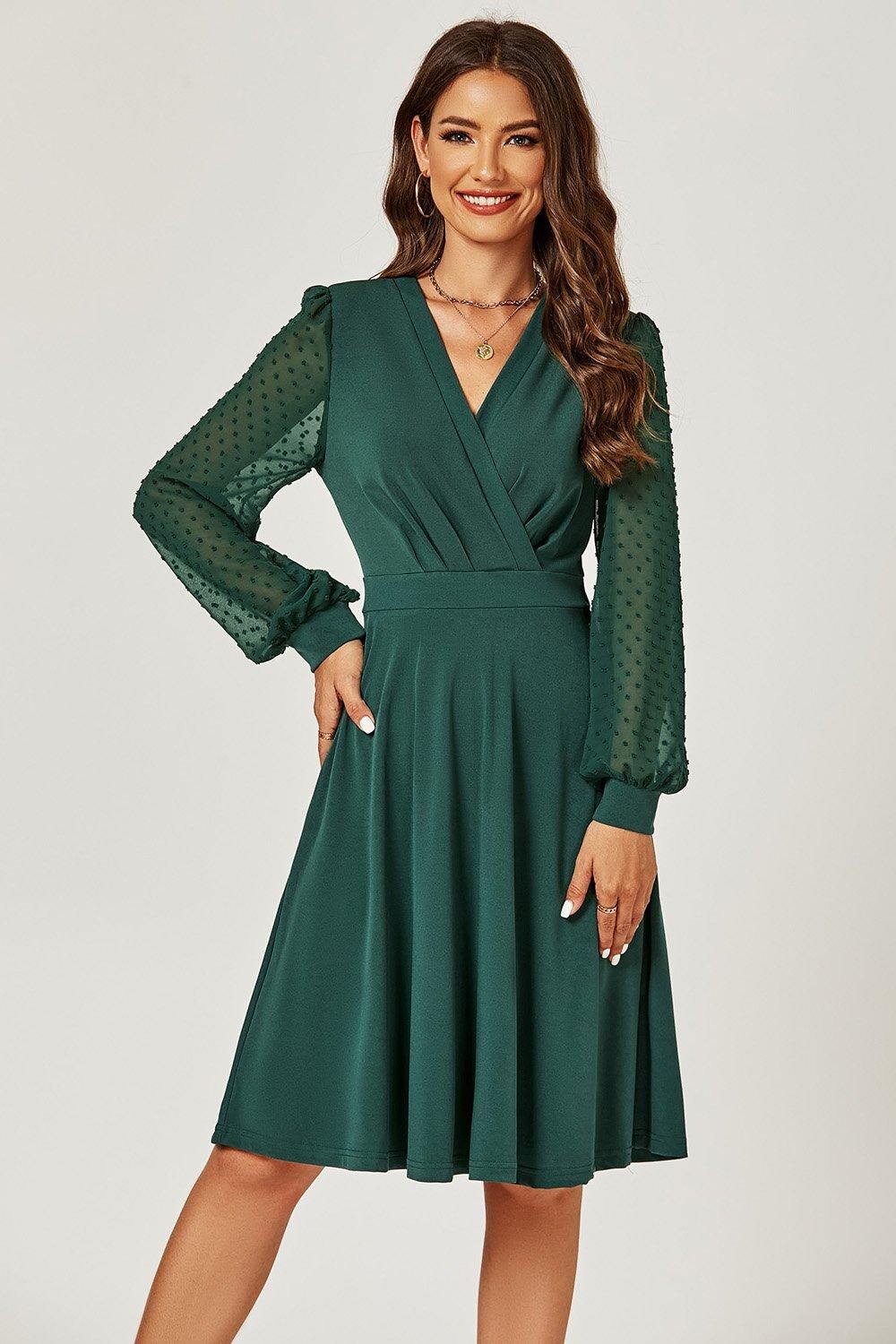 Темно-зеленое платье-миди со складками и длинными шифоновыми рукавами FS Collection, зеленый
Темно-зеленое платье-миди со складками и длинными шифоновыми рукавами FS Collection, зеленый