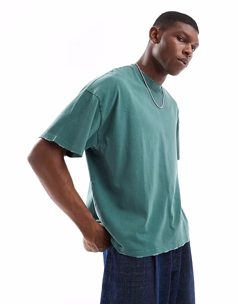 Pull&Bear свободная укороченная рваная футболка зеленого цвета
Pull&Bear свободная укороченная рваная футболка зеленого цвета