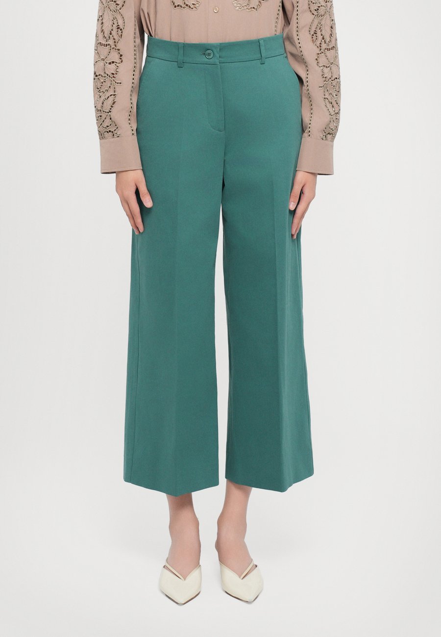 Брюки Weekend Max Mara URIAL, Verde/Green
Брюки Weekend Max Mara URIAL, Verde/Green