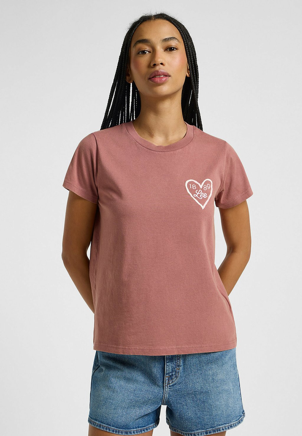 Футболка с принтом REGULAR FIT Lee, светло-коричневый
Футболка с принтом REGULAR FIT Lee, светло-коричневый