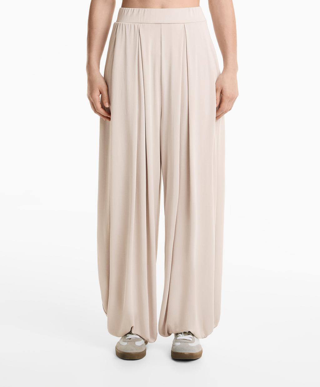 Эластичные брюки-дутыши из модальной смеси Oysho, бледный норковый
Эластичные брюки-дутыши из модальной смеси Oysho, бледный норковый