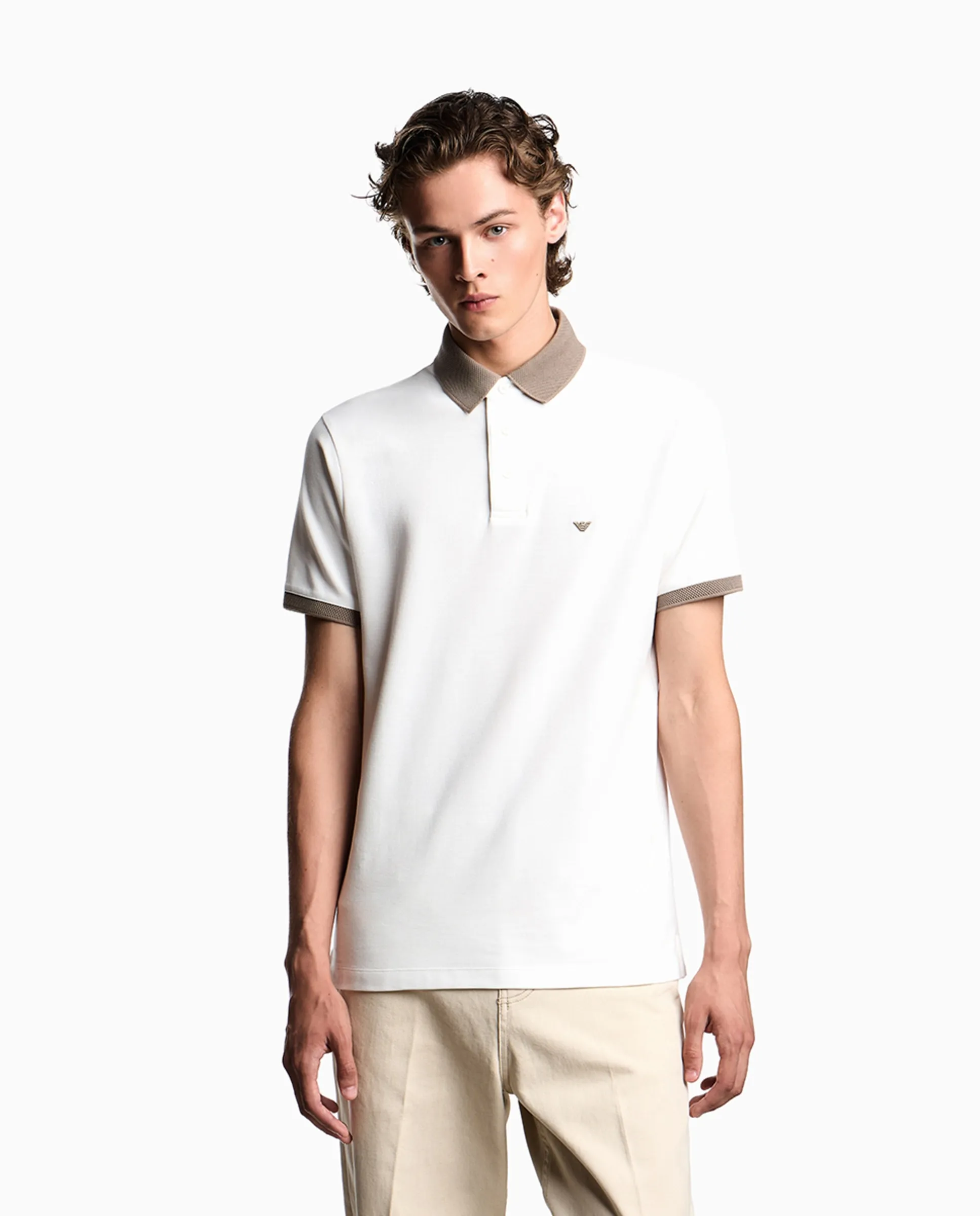 Мужская футболка поло с коротким рукавом и деталями из трикотажа Emporio Armani, белый 
Мужская футболка поло с коротким рукавом и деталями из трикотажа Emporio Armani, белый