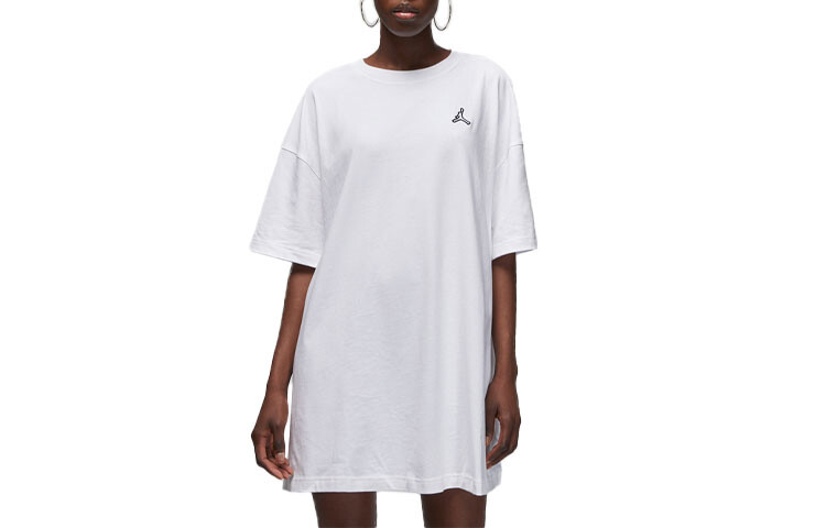 Платье с короткими рукавами женское белое Jordan
Платье с короткими рукавами женское белое Jordan