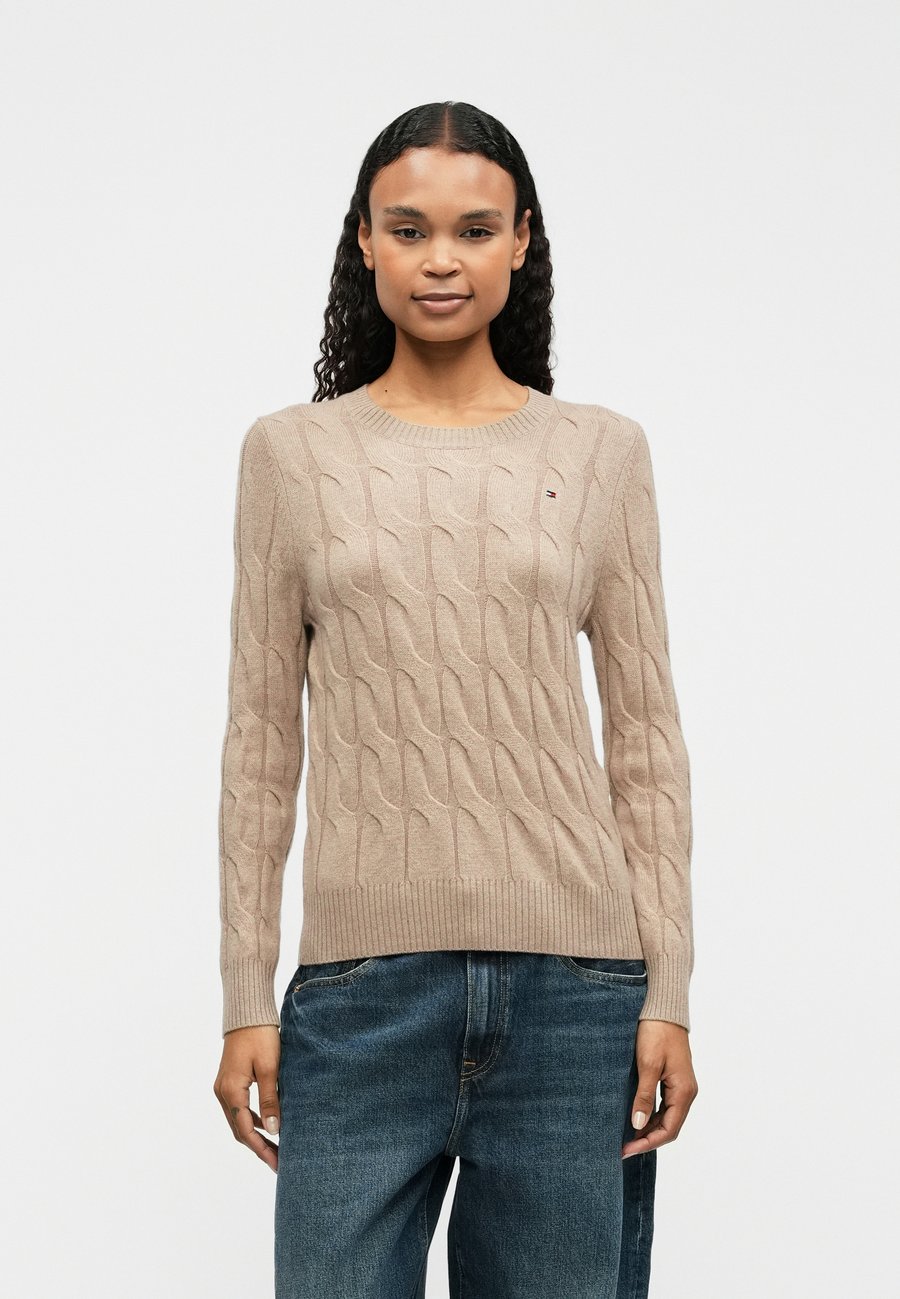 Джемпер Tommy Hilfiger SOFT CABLE , Safari Canvas Heather/Beige
Джемпер Tommy Hilfiger SOFT CABLE , Safari Canvas Heather/Beige