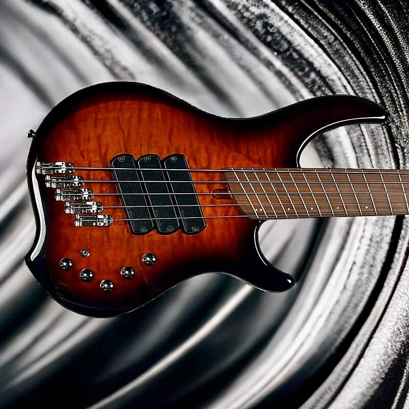 Басс гитара Dingwall Combustion 5, Vintage Burst w/ Pau Ferro / 3 Pickup
Басс гитара Dingwall Combustion 5, Vintage Burst w/ Pau Ferro / 3 Pickup