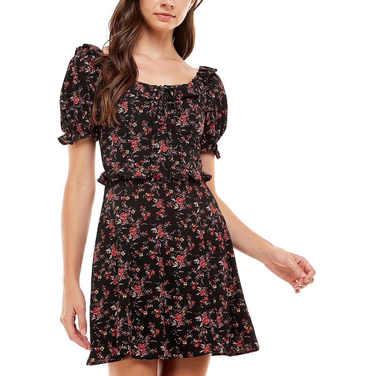 Платье Juniors Womens с цветочным принтом и открытой спиной, облегающее и расклешенное City Studios, цвет black combo
Платье Juniors Womens с цветочным принтом и открытой спиной, облегающее и расклешенное City Studios, цвет black combo