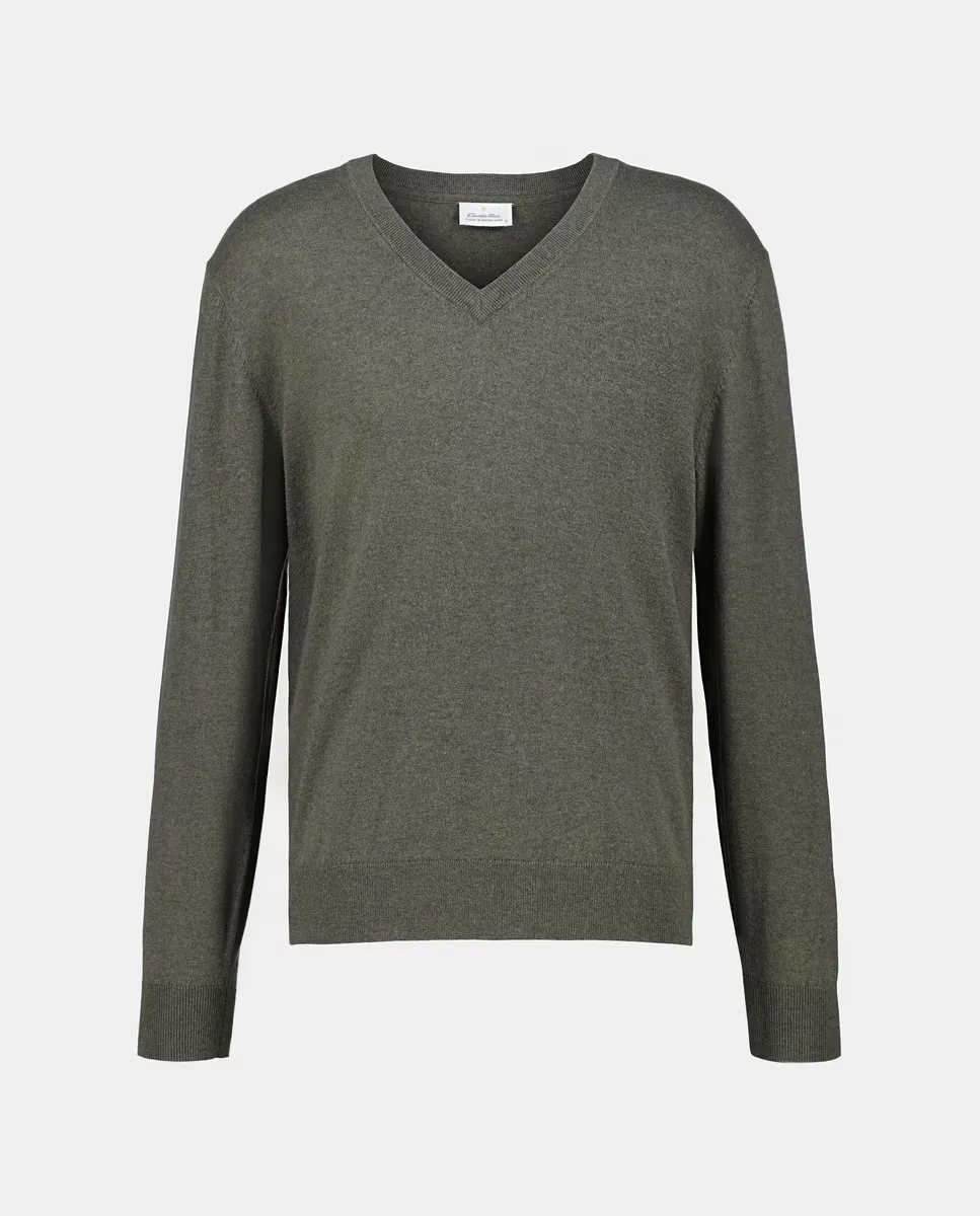 Мужской джемпер с V-образным вырезом из гладкой мериносовой шерсти Emidio Tucci, цвет Kaki
Мужской джемпер с V-образным вырезом из гладкой мериносовой шерсти Emidio Tucci, цвет Kaki