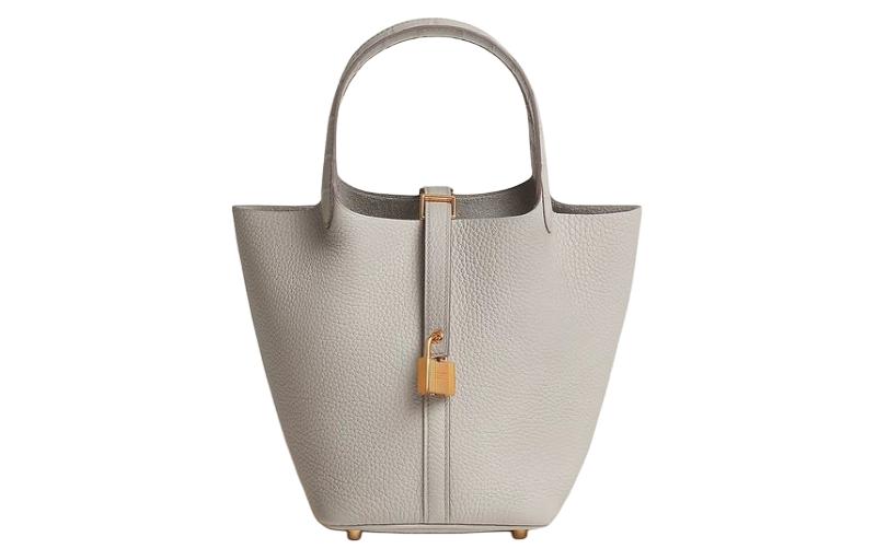 Пикотин Лок Клеменс Бычья кожа Сумка-ведро с матовой крокодиловой кожей Женская Серая HERMES
Пикотин Лок Клеменс Бычья кожа Сумка-ведро с матовой крокодиловой кожей Женская Серая HERMES