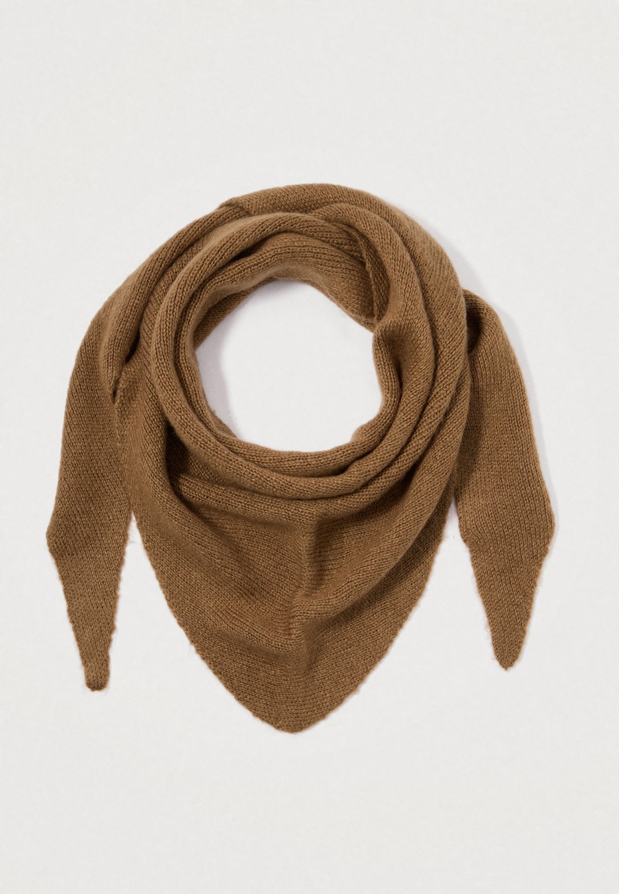 Шарф GAP TRIANGLE SCARVES, Kola Nut/Camel
Шарф GAP TRIANGLE SCARVES, Kola Nut/Camel