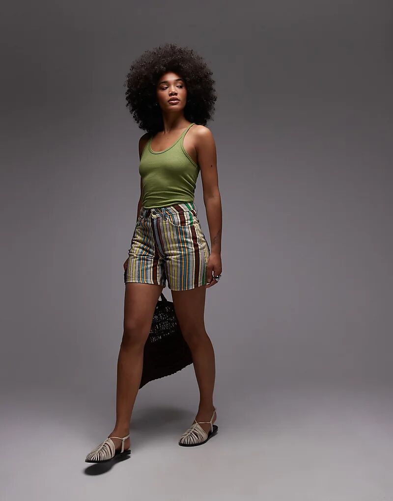 Джинсовые шорты Topshop Editor в разноцветную полоску
Джинсовые шорты Topshop Editor в разноцветную полоску