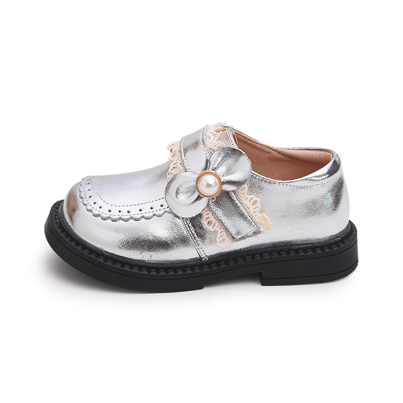 Детские кожаные туфли с противоскользящей подошвой и защитой от ударов Budding, серебряный
Детские кожаные туфли с противоскользящей подошвой и защитой от ударов Budding, серебряный